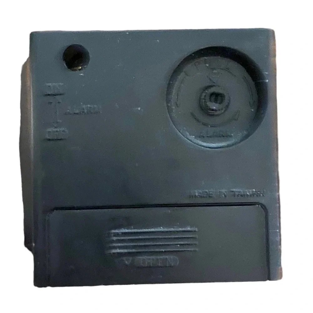Vintage Timex Model 7809 Travel Alarm Black